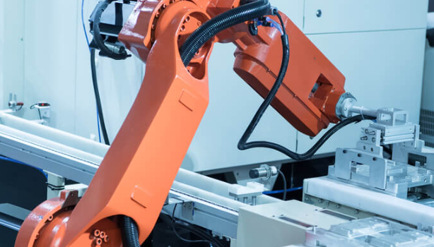 Understanding the Distinction Between Robotics and Automation in Industry