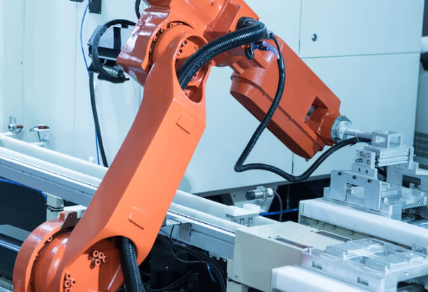 Understanding the Distinction Between Robotics and Automation in Industry