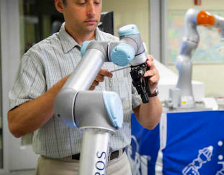 Collaborative vs. Industrial Robots: Understanding Their Distinct Roles in Modern Manufacturing