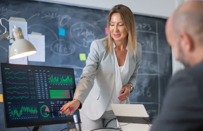 How Labor Forecasting Software Enhances Efficiency