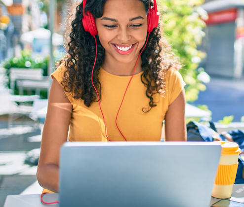 Choosing Between a Computer Science Degree and Bootcamps: Which Path is Right for You?