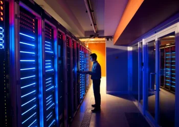 The Retirement of Mainframe Programmers Spurs a Shift to Cloud Alternatives