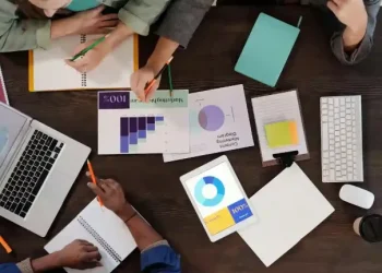 A Practical Roadmap to Learning Data Analytics in 2024