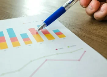 Creating a Reliable Sales Forecast: A Practical Guide for Businesses